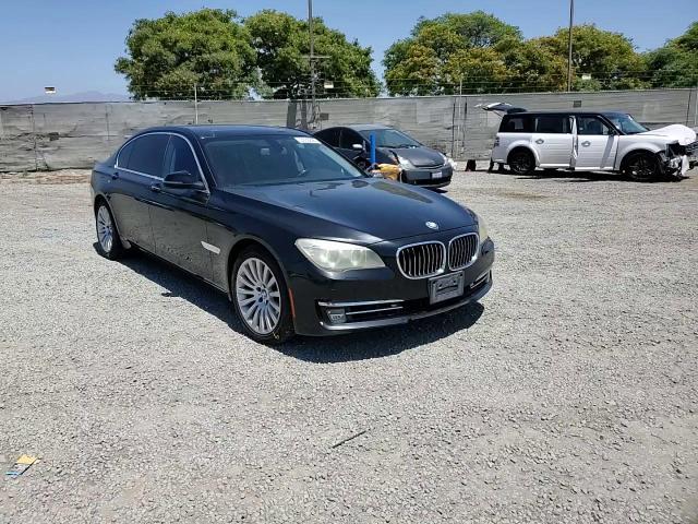 2013 BMW 740 Li - zdjęcie 13