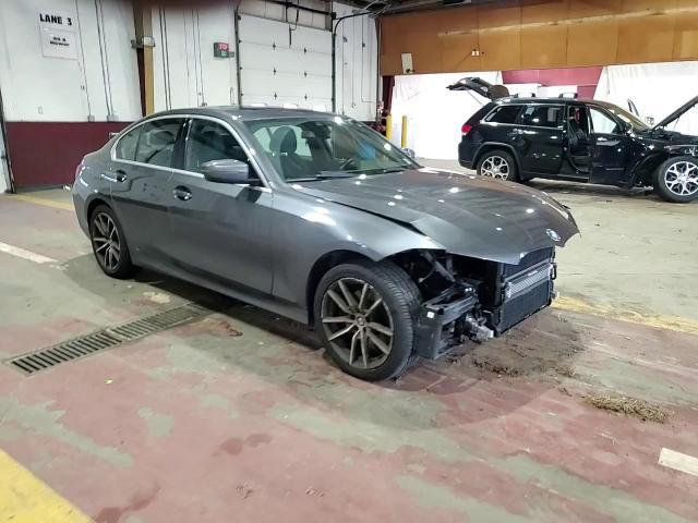 2021 BMW 330Xi - zdjęcie 14