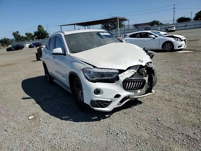 2017 BMW X1 - zdjęcie 14