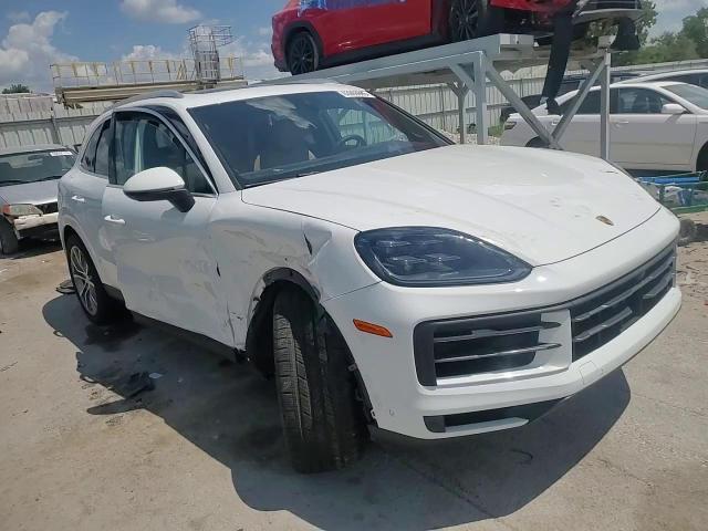 2024 Porsche Cayenne - zdjęcie 14