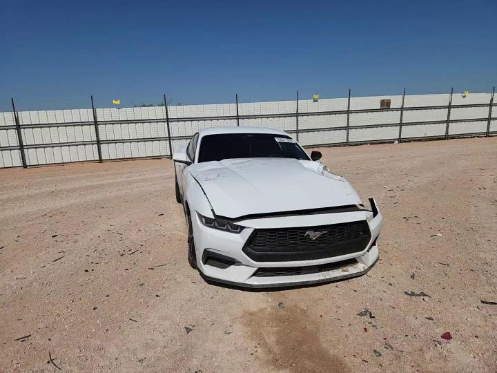 2024 Ford Mustang - zdjęcie 13
