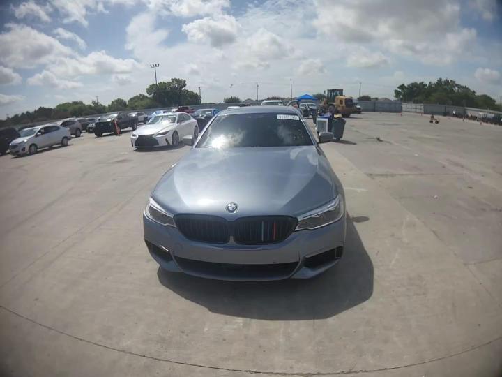 2018 BMW Seria 5 M550i - zdjęcie 14