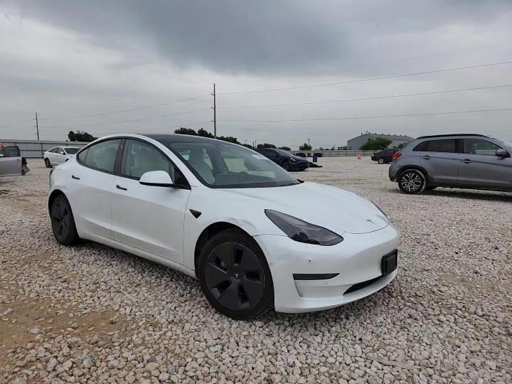 2022 Tesla Model 3 - zdjęcie 13