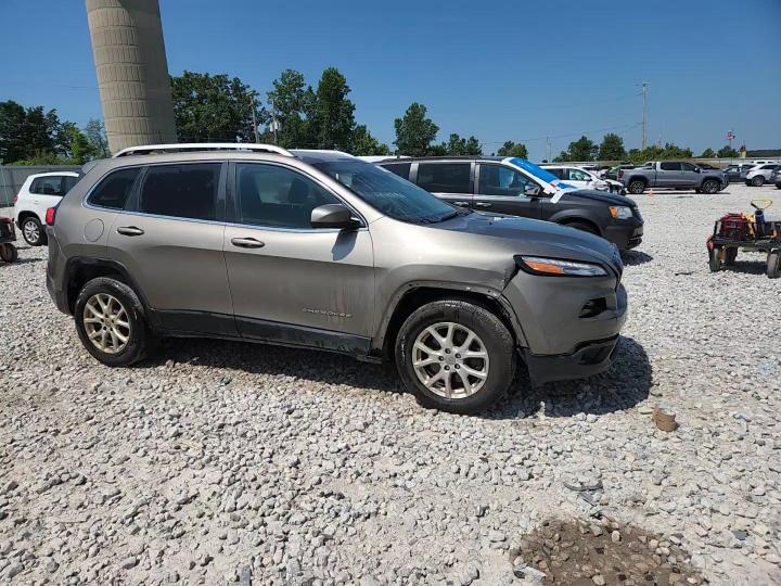 2016 Jeep Cherokee Latitude - zdjęcie 14