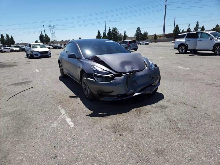 2022 Tesla Model 3 - zdjęcie 13