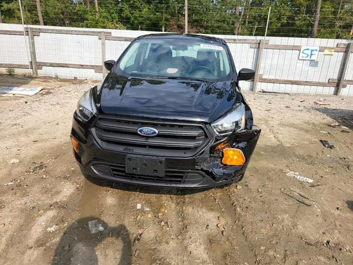 2017 Ford Escape S - zdjęcie 14