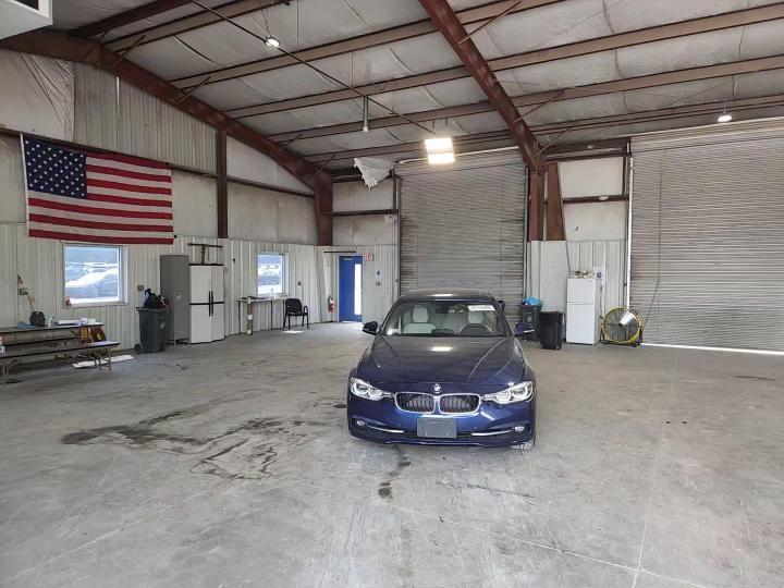2017 BMW Seria 3 330i - zdjęcie 13