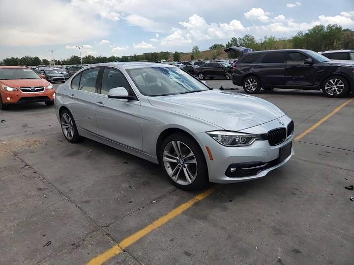 2018 BMW Seria 3 330i - zdjęcie 13