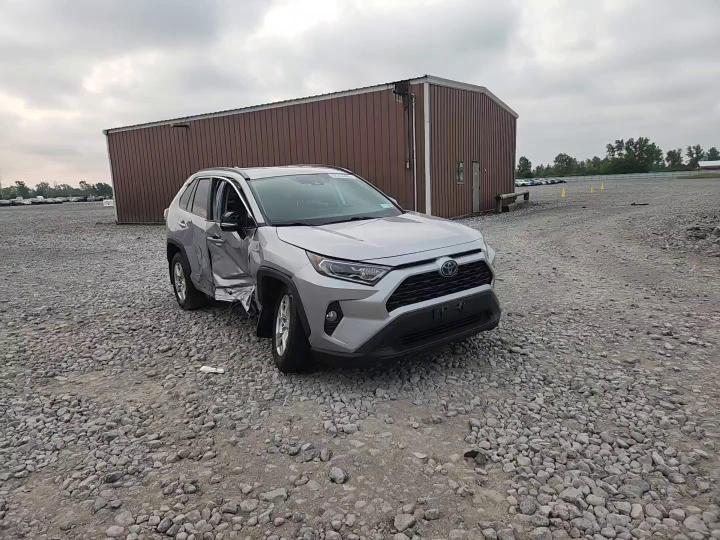 2021 Toyota Rav4 Hybrid Xle - zdjęcie 14