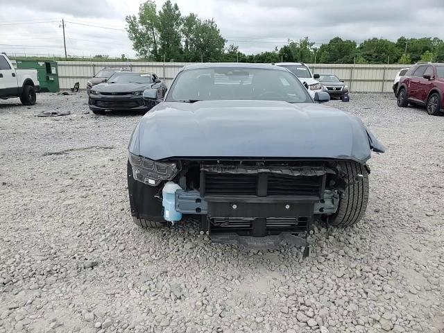 2025 Ford Mustang - zdjęcie 13