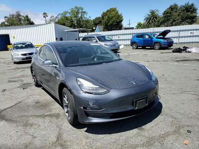 2020 Tesla Model 3 - zdjęcie 13