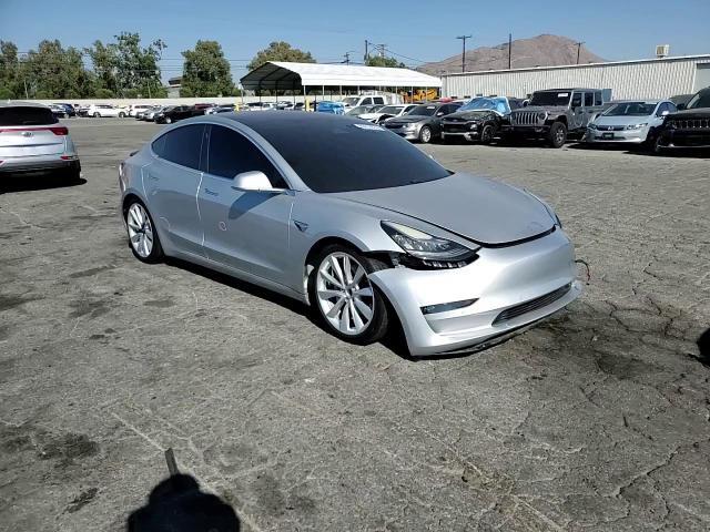 2017 Tesla Model 3 - zdjęcie 13