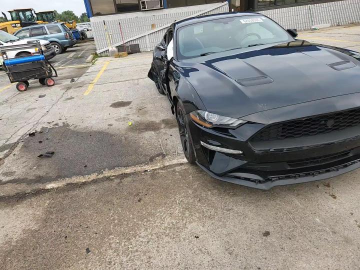 2018 Ford Mustang - zdjęcie 14