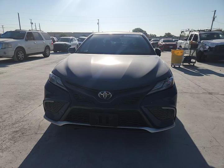 2023 Toyota Camry Xse - zdjęcie 13