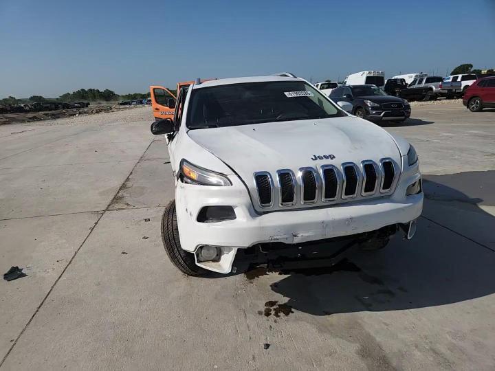 2017 Jeep Cherokee Latitude - zdjęcie 13