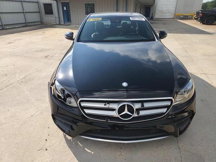 2017 Mercedes-Benz E 300 - zdjęcie 13
