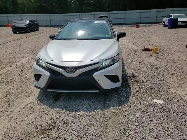 2020 Toyota Camry Xse - zdjęcie 13