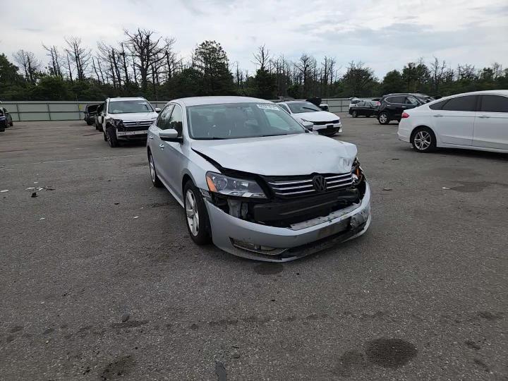 2015 Volkswagen Passat S - zdjęcie 13