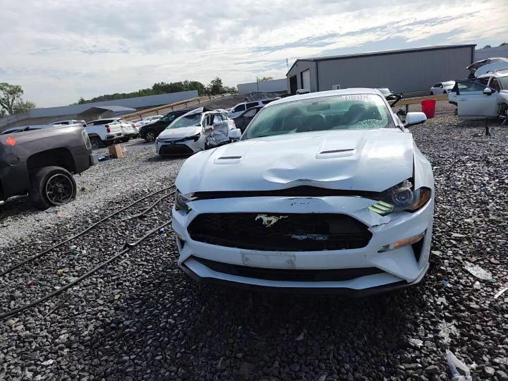 2018 Ford Mustang - zdjęcie 13