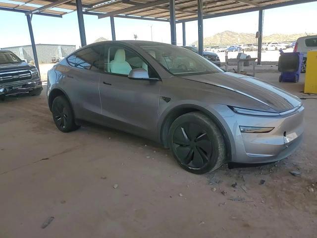2026 Tesla Model Y - zdjęcie 6