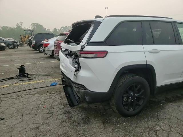 2024 Jeep Grand Cherokee Laredo - zdjęcie 14