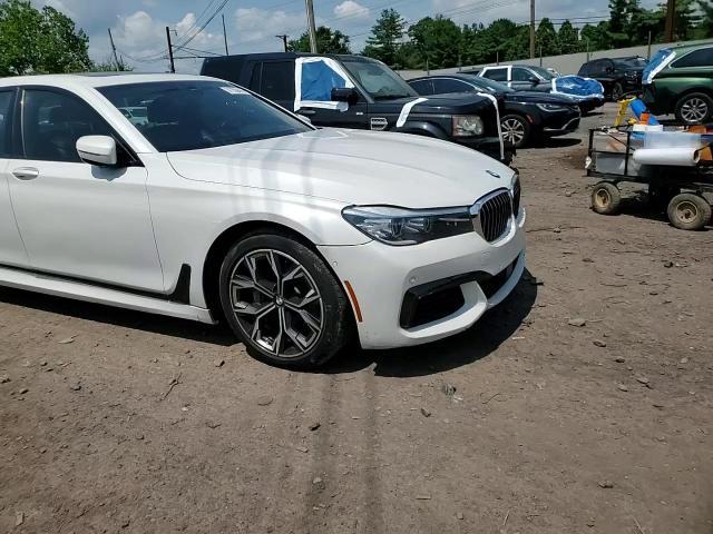 2017 BMW 740 Xi - zdjęcie 13