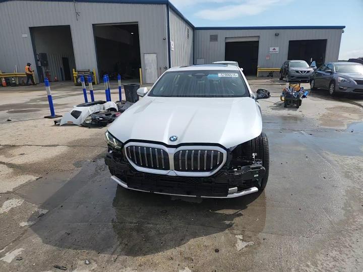2025 BMW 530 I - zdjęcie 14