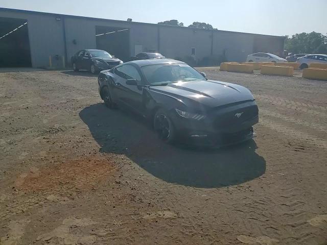 2017 Ford Mustang Base - zdjęcie 13