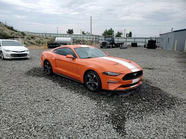 2020 Ford Mustang - zdjęcie 13