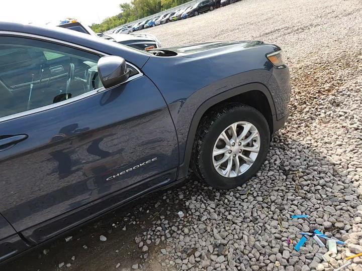 2019 Jeep Cherokee Latitude - zdjęcie 14