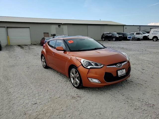 2016 Hyundai Veloster Base - zdjęcie 14