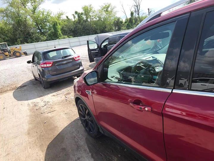 2017 Ford Escape Titanium - zdjęcie 14