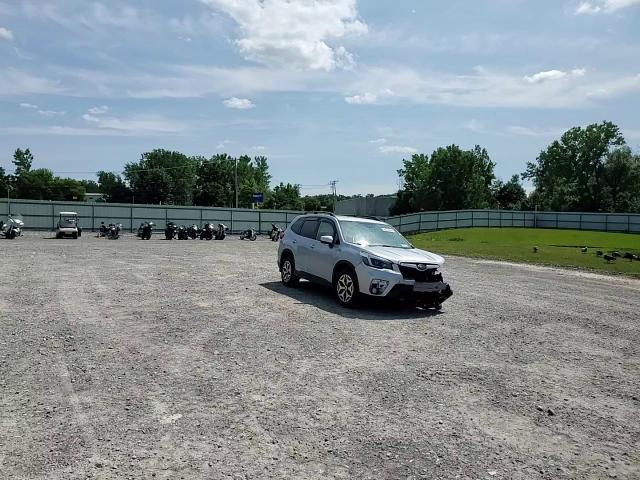 2021 Subaru Forester Premium - zdjęcie 14