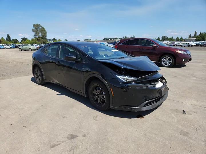 2024 Toyota Prius Le - zdjęcie 13