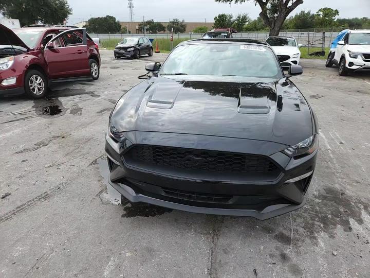 2021 Ford Mustang - zdjęcie 13