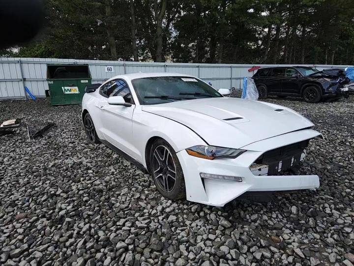 2021 Ford Mustang - zdjęcie 14