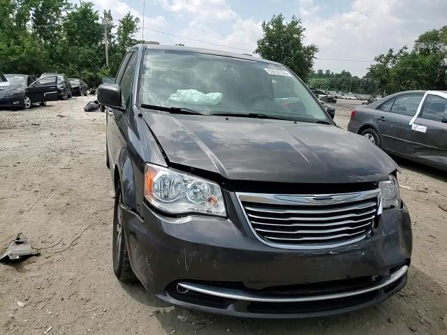 2016 Chrysler Town & Country Touring - zdjęcie 14