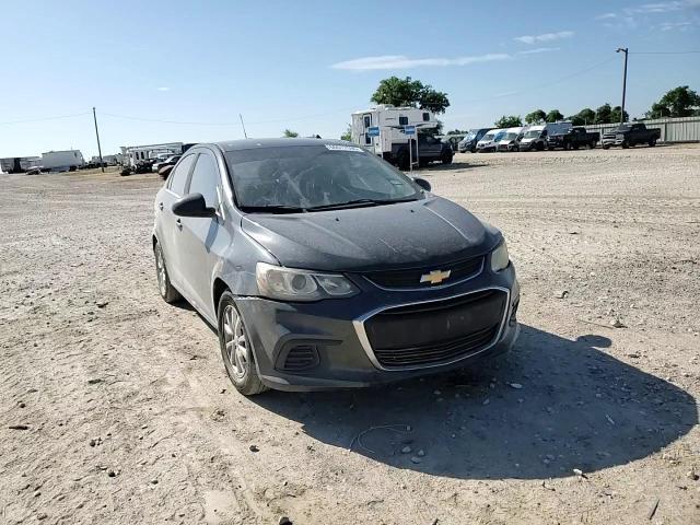 2017 Chevrolet Sonic Lt - zdjęcie 13