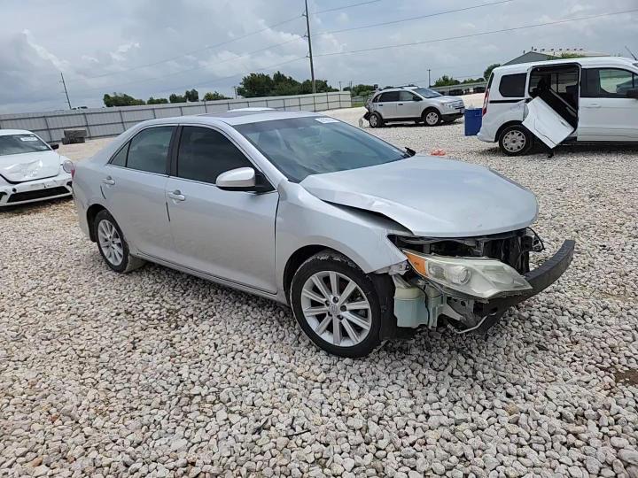 2013 Toyota Camry Xle V6 - zdjęcie 14