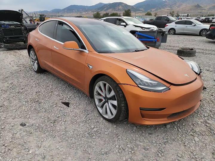2018 Tesla Model 3 - zdjęcie 13