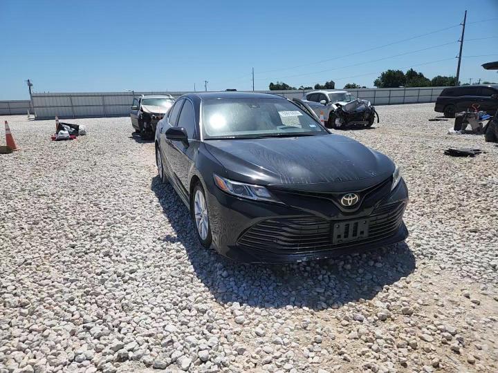 2020 Toyota Camry Le - zdjęcie 13