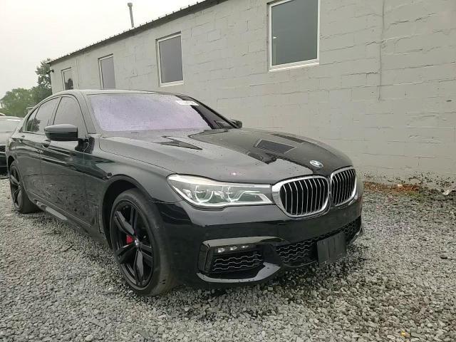 2016 BMW 750 Xi - zdjęcie 13