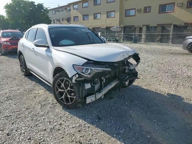 2019 Alfa Romeo Stelvio Ti - zdjęcie 14