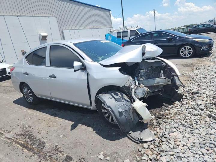 2016 Nissan Versa 1.6 S Plus - zdjęcie 14