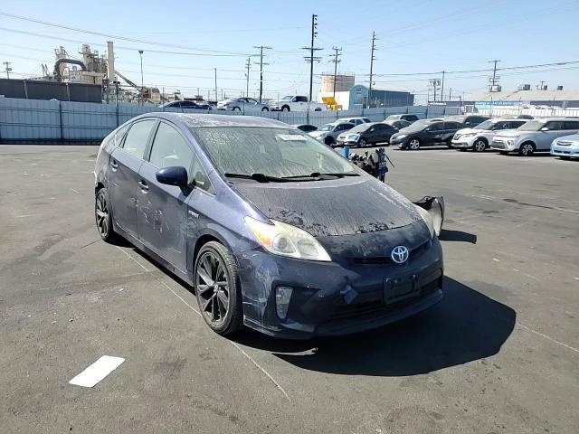 2014 Toyota Prius Three - zdjęcie 13