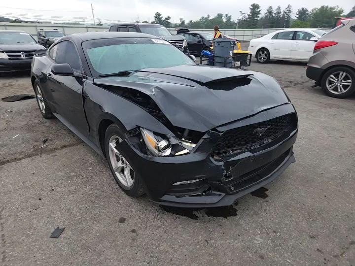 2016 Ford Mustang - zdjęcie 13