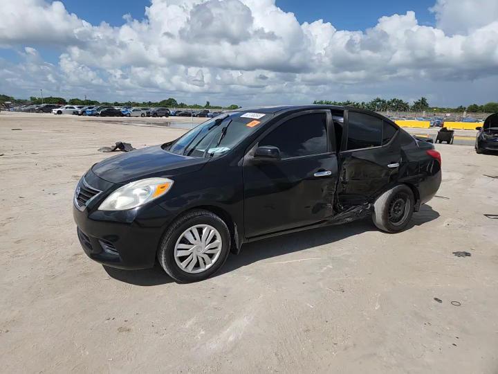 2014 Nissan Versa 1.6 S - zdjęcie 13