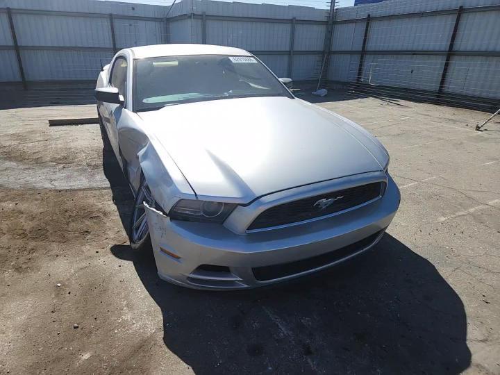 2014 Ford Mustang - zdjęcie 13
