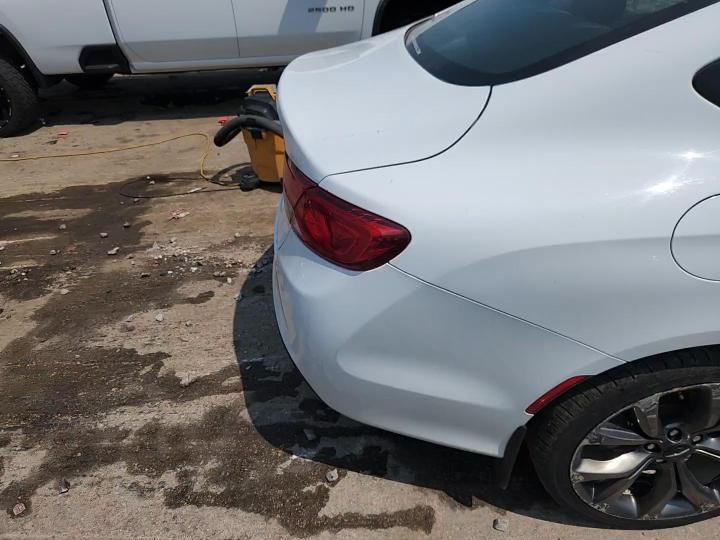 2015 Chrysler 200 S - zdjęcie 13