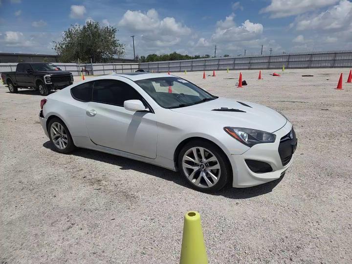 2013 Hyundai Genesis Coupe 2.0T - zdjęcie 13